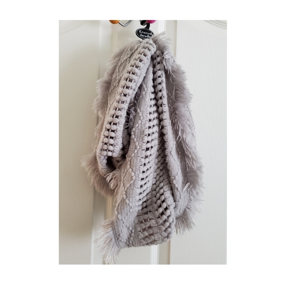 gray scarf